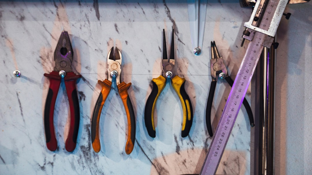 On call handyman Las Vegas home repair tools